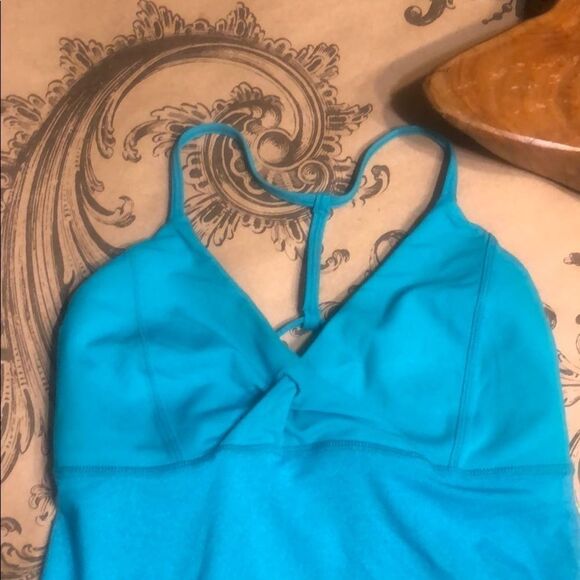 Lululemon tank top 4 (2718) - Picture 2 of 6